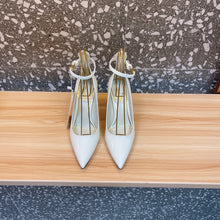 Load image into Gallery viewer, Valentino Tan-Go Patent Leather Pump 100mm
