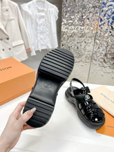 Load image into Gallery viewer, Louis Vuitton Archlight Flat Sandals
