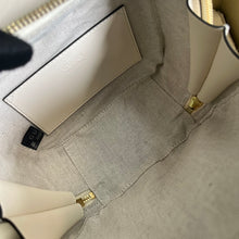 Load image into Gallery viewer, Gucci Blondie Top Handle  Bag
