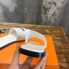 Load image into Gallery viewer, Hermes Giulia Sandal
