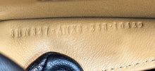 Load image into Gallery viewer, Fendi Peekaboo  Small iseeu Bag

