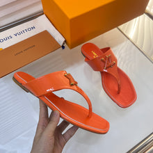 Load image into Gallery viewer, Louis Vuitton Shake Flat Thong Sandals
