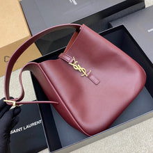 Load image into Gallery viewer, YSL LE 5 À 7 SOFT SMALL HOBO BAG IN SMOOTH LEATHER
