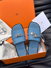 Load image into Gallery viewer, Hermes Giulia Sandal
