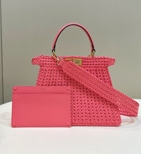 Load image into Gallery viewer, Fendi Peekaboo  Small iseeu Bag
