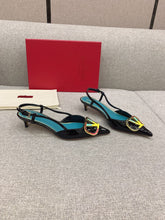 Load image into Gallery viewer, Valentino Vlogo Signature Slingback Pumps 40 mm
