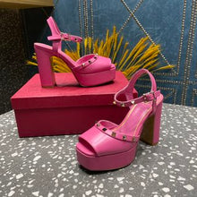 Load image into Gallery viewer, Valentino Garavani Tan-go Platform Patent Leather Sandal 155MM
