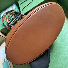 Load image into Gallery viewer, Gucci Diana Medium Tote Bag
