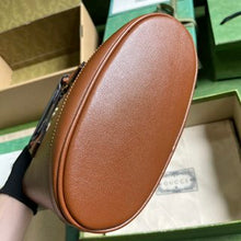 Load image into Gallery viewer, Gucci Diana Small Tote Bag
