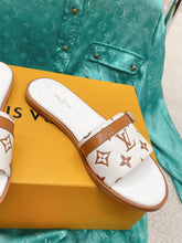 Load image into Gallery viewer, Louis Vuitton Lock It  Flat Mule
