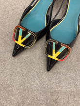 Load image into Gallery viewer, Valentino Vlogo Signature Slingback Pumps 40 mm
