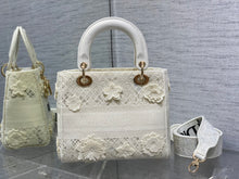 Load image into Gallery viewer, Christian Dior Medium Lady D-Lite Bag
