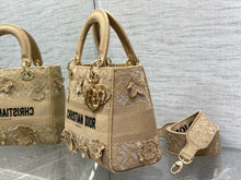 Load image into Gallery viewer, Christian Dior Medium Lady D-Lite Bag
