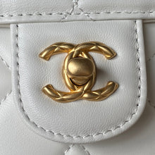 Load image into Gallery viewer, Chanel Small Vanity  Bag
