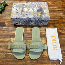 Load image into Gallery viewer, Christian Dio(R) Evolution  Slide
