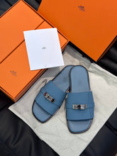 Load image into Gallery viewer, Hermes Giulia Sandal
