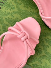 Load image into Gallery viewer, Gucci Slide Sandals With Bambo
