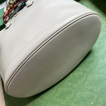 Load image into Gallery viewer, Gucci Diana Medium Tote Bag
