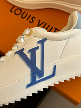 Load image into Gallery viewer, Louis Vuitton Time Out Sneakers
