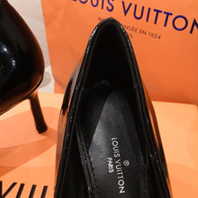 Load image into Gallery viewer, Louis Vuitton Heartbreaker Pump
