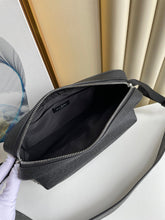 Load image into Gallery viewer, Louis Vuitton Outdoor Messenger Bag
