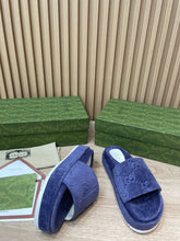 Load image into Gallery viewer, Gucci GG Platform Sandal
