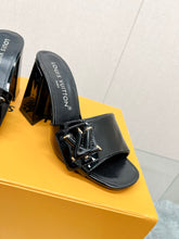 Load image into Gallery viewer, Louis Vuitton Shake Mule
