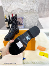 Load image into Gallery viewer, Louis Vuitton Metropolis Flat Ranger Boots
