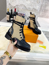 Load image into Gallery viewer, Louis Vuitton Metropolis Flat Ranger Boots
