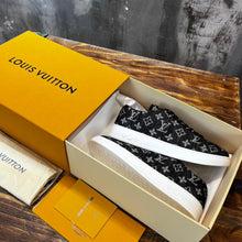 Load image into Gallery viewer, Louis Vuitton Resort Sneakers
