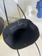 Load image into Gallery viewer, Louis Vuitton Saint Jacques  Bag

