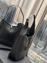 Load image into Gallery viewer, YSL LE 5 À 7 SOFT SMALL HOBO BAG IN SMOOTH LEATHER
