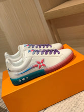 Load image into Gallery viewer, Louis Vuitton Luxembourg  Samothrace Sneakers
