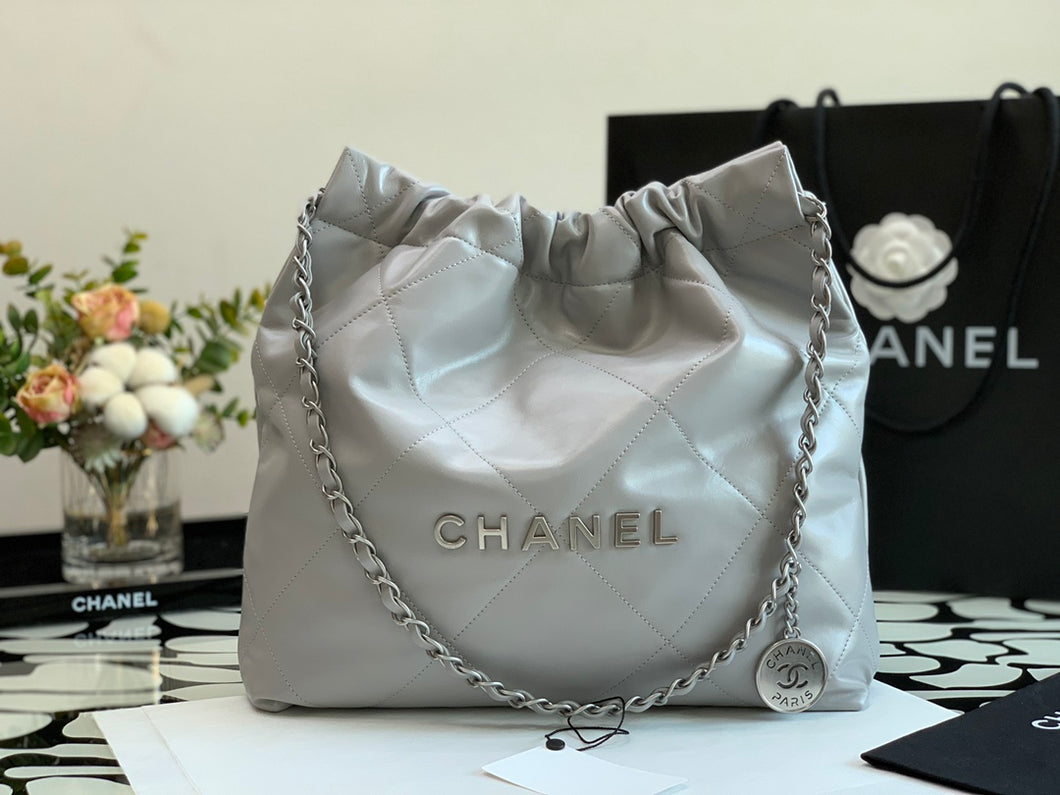 Chanel 22 Medium Handbag