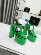 Load image into Gallery viewer, Versace La Medusa Platform Sandals
