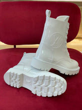 Load image into Gallery viewer, Louis Vuitton Territory Flat Ranger Boots
