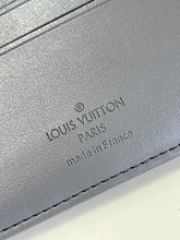 Load image into Gallery viewer, Louis Vuitton wallet
