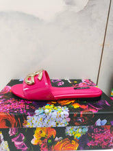 Load image into Gallery viewer, Dolce &amp; Gabbana Polished Calfskin Sliders with DG logo

