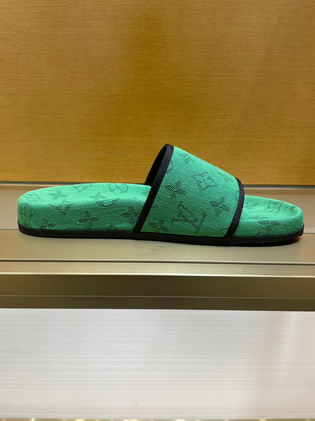 Louis Vuitton Men Slides