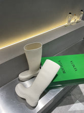 Load image into Gallery viewer, Bottega Veneta Puddle Boots
