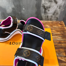 Load image into Gallery viewer, Louis Vuitton Archlight Flat Sandals

