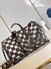 Load image into Gallery viewer, Louis Vuitton keepall Boudouliere Bag 50

