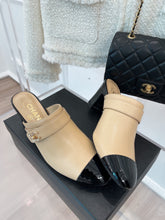 Load image into Gallery viewer, Chanel Sandals
