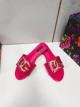 Load image into Gallery viewer, Dolce &amp; Gabbana Polished Calfskin Sliders with DG logo
