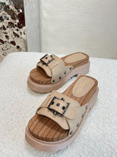 Load image into Gallery viewer, Christian Dior Diorquake Strap Slide
