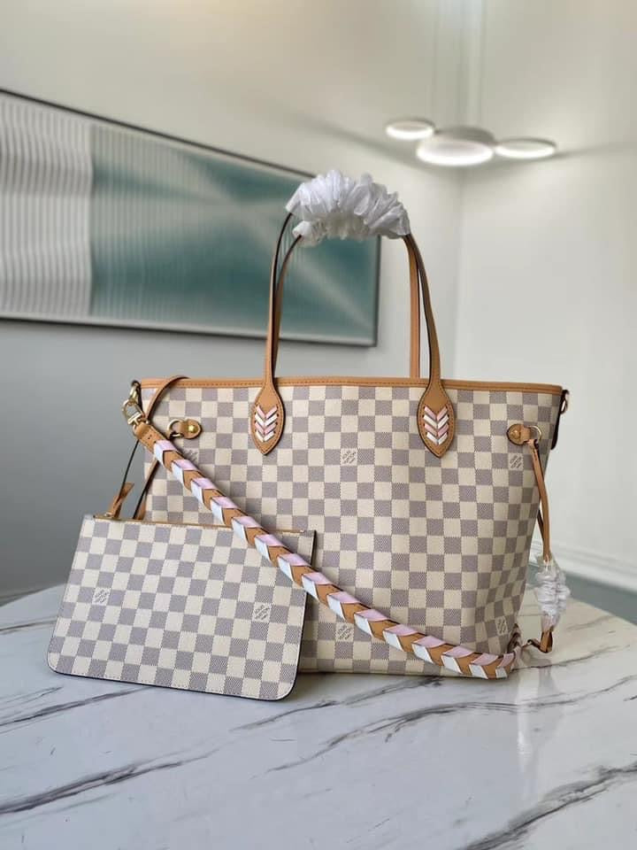 Louis Vuitton Neverfull MM Bag