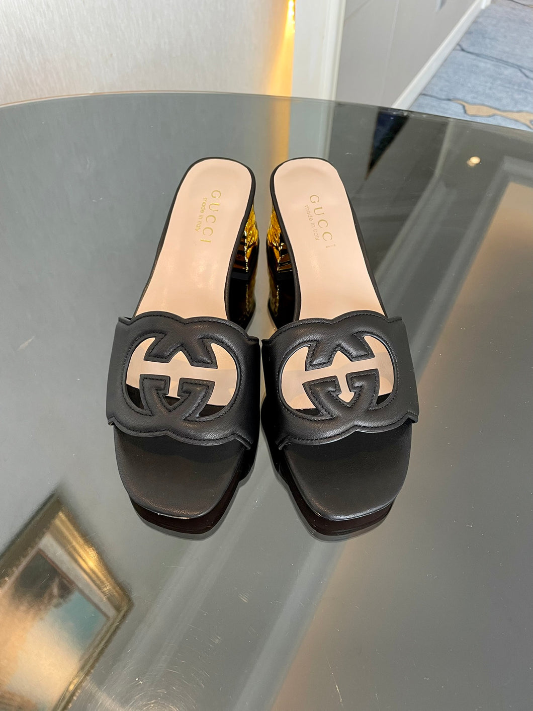 Gucci Interlocking G   Cut-out Sandal