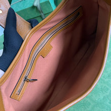 Load image into Gallery viewer, Gucci  Aphrodite Medium Shoulder Bag
