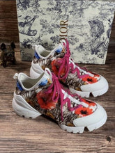 Load image into Gallery viewer, Dior D Connect Sneaker - LUXURY KLOZETT
