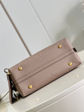 Load image into Gallery viewer, Louis Vuitton Carryall PM Bag
